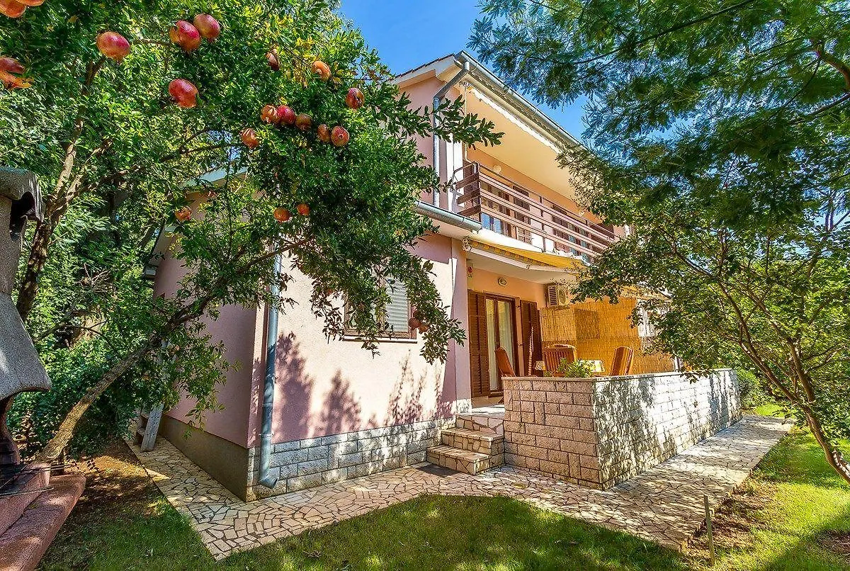 Apartments Nikola Medulin Croatia