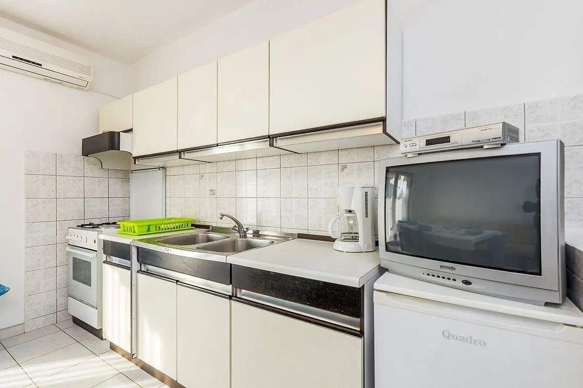 Apartments Nikola Medulin 0*,  Croatia
